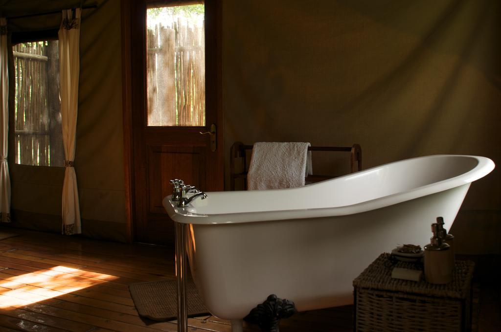 Royal Tree Lodge Maun Room photo